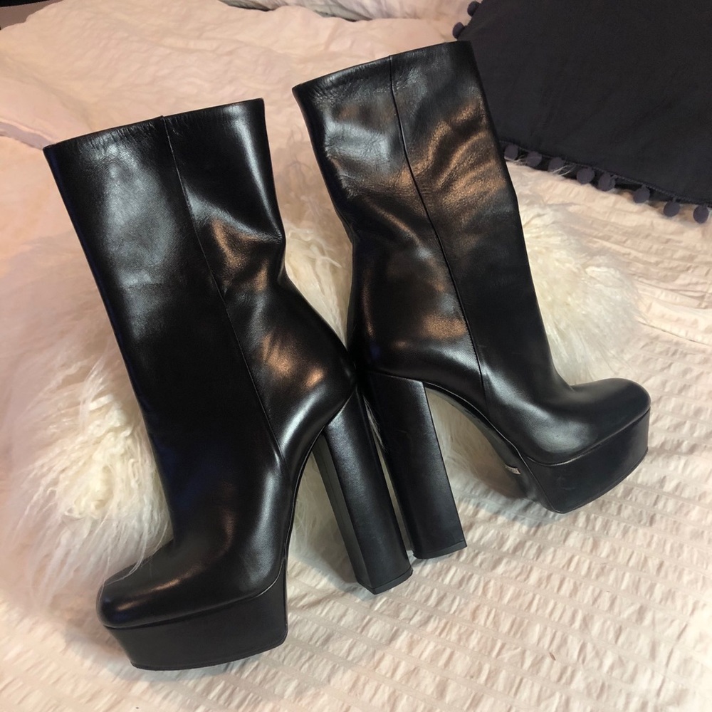 Authentic Gucci Boots - image 5